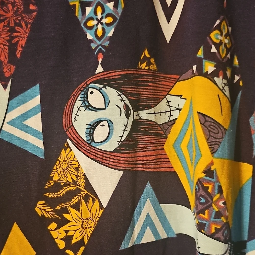 LuLaRoe Sally Perfect T Short Sleeve Top - Picture 4 of 5